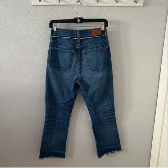 Madewell Retro High Rise Crop Bootcut Jeans: Knee-Rip Edition - Picture 5 of 10